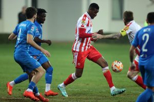 SADA I ZVANIČNO: Napadač napustio Crvenu zvezdu!