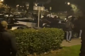 NOVI SNIMCI KRVAVOG SUKOBA: Evo kako su Delije napravile ‘sačekušu’ navijačima Rome! (VIDEO)