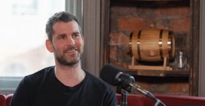 NEKADAŠNJI FUDBALER JUNAJTEDA ŠOKIRAO IZJAVOM: „Morao sam da glumim seks pred Gigsom i Bekamom“!