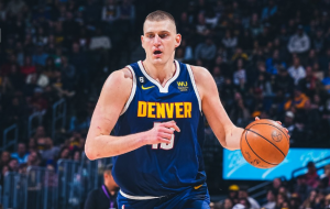 GNUSNA LAŽ NBA LEGENDE: Ponovo ponižava Jokića zbog toga što njegov miljenik nije postao MVP! (VIDEO)