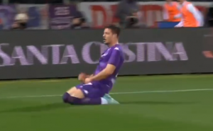 JOVIĆ HEROJ FIORENTINE: Srpski napadač srušio šampiona Italije! (VIDEO)