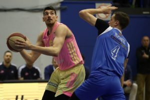 FANTASTIČNA PARTIJA MEGINIH MOMAKA: MZT pao Beogradu! (VIDEO)