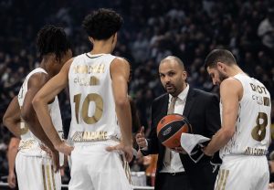 ASVEL DOŽIVEO DEBAKL OD OLIMPIJAKOSA, PA DEBELO KAŽNJEN: Francuski klub u problemima pred dolazak Zvezde!