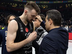 FENERBAHČE BOLJI OD BARSELONE U DERBIJU KOLA: Povratak Micića i Larkina nedovoljan za raspoložen Makabi!