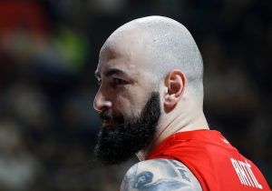 PERO ANTIĆ POKREĆE HUMANITARNU AUKCIJU: Na njoj će biti dres u kojem je osvojio Evroligu!