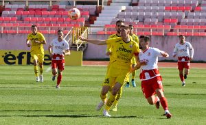 POSLEDNJE KOLO DONJEG DELA SLS NAM DONOSI UZBUEĐENJE: Borba do poslednjeg sudijskog zvižduka! (FOTO)