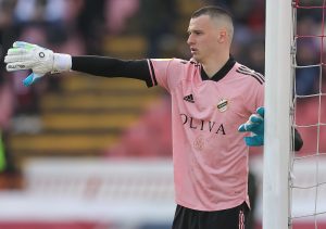 PUT U AMERIKU JE SIGURAN AKO IGRAŠ ZA ČUKU: Golman kluba sa Banovog brda potpisao za LA Galaksi!