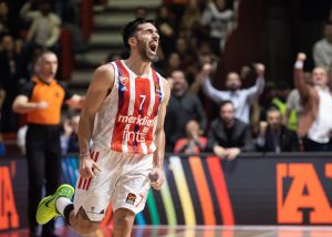 ZVEZDA RAZBILA EFES U PIONIRU: Kampacov tango vredan 22 poena za pobedu crveno-belih nad prvakom Evrope! (FOTO+VIDEO)