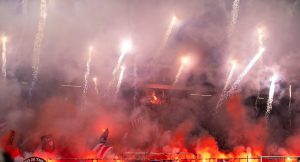 VEČITI PRED VELIKIM KAZNAMA: Bakljada na stadionu ,,Rajko Mitić’’ izazvala burne reakcije!