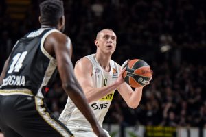PREOKRET VIRTUSA NA KRILIMA SRBINA: Teodosić magičnim asistencijama muči Partizan, crno-beli dišu za vratom Italijanima! (FOTO) (VIDEO)