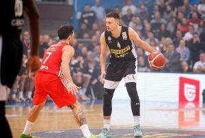 POZNATE SUDIJE NA VEČITOM DERBIJU: Pravdu će deliti hrvatski duo zajedno sa Slovencem!