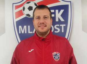 LALATOVIĆ I ZVANIČNO PREDSTAVLJEN: Već je odradio prvi trening – pokušaće da obezbedi opstanak! (FOTO)