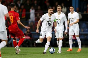 IGRU BRIŠI, BODOVE PIŠI: Srbija slavi Dušana Vlahovića – Iz Podgorice se vraćamo sa celim plenom! (FOTO) (VIDEO)