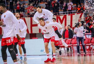 BAJERN RAZBIJEN U GRČKOJ: Olmpijakos ubedljiv!