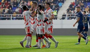 (POLUVREME) CRVENO-BELI VODE U POLUMRAKU: TSC stvarao šanse, Zvezda pogađala! (VIDEO)