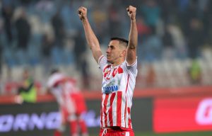 PEŠIĆ BEZ DLAKE NA JEZIKU O MARINU: „Hoće da mi kaže da je veći Zvezdaš od mene, e pa nije“! (VIDEO)