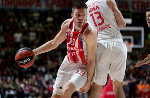 PETRUŠEV POHVALIO ATMOSFERU: Otkrio šta je glavna razlika u Zvezdinoj igri sada u odnosu na prethodni period! (VIDEO)