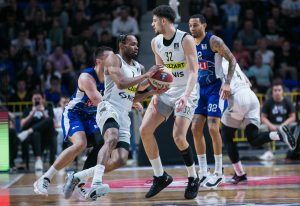 PANTER U POSLEDNJIM MOMENTIMA OBEZBEDIO POBEDU PARTIZANU: Budućnost srušena nakon neverovatne završnice!