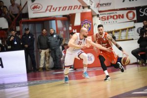 ZVEZDA DOŠLA DO TRIJUMFA NAD ČAČANIMA U DRAMATIČNOJ ZAVRŠNICI: Petrušev proleteo kroz odbranu i zakucao! (FOTO) (VIDEO)