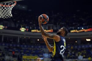 ŠAMPION EVROPE JE ELIMINISAN: Fenerbahče pobedio i izbacio Efes iz borbe za TOP 8 Evrolige!