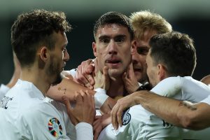 „ON NEMA FUDBALSKU INTELIGENCIJU“: Kontroverzni Italijan osuo paljbu po Vlahoviću