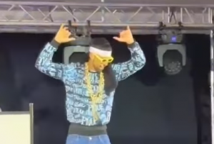 ŠOU U REŽIJI NOVAKA ĐOKOVIĆA: Prerušio se u slavnog repera i nasmejao sve u Monte Karlu! (VIDEO)