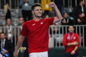 KECMANOVIĆ NA KORAK OD TITULE: Srbin rutinski protiv Čekinata za finale Eštorila!