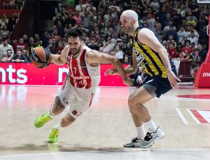 FENOMENALNI KAMPACO SRUŠIO FENERBAHČE U PRODUŽETKU: Argentinci i Dobrić vodili crveno-bele, Zvezda pomogla Partizanu! (FOTO)