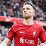 SUZE NA ENFILDU: Supruga i sinovi Dioga Žote izašli na teren!