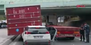 JEZIVA NESREĆA U TURSKOJ: Košarkaš Efesa podleteo pod kamion! (VIDEO)