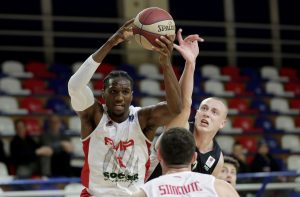 SKROMNA PREDNOST CRNO-BELIH U ŽELEZNIKU: Dobra završnica poluvremena u režiji FMP-a! (FOTO)