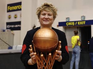 MARINA MALJKOVIĆ PRAVI ČUDA U TURSKOJ: Košarkašice Fenera nove-stare šampionke!