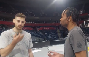 GROBARI SU SE ODUŠEVILI KADA SU VIDELI OVU SLIKU: Tucanje jajima Papapetrua i Pantera pred meč u Zadru! (FOTO)