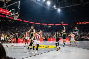 POZNATO KO SUDI PARTIZANU PROTIV REALA: Ako gledamo istoriju, „crno-belima“ se ne piše dobro!