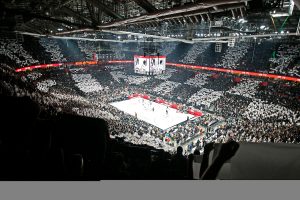 GROBARI ISPISALI ISTORIJU: Evroliga se poklonila navijačima Partizana! (FOTO)
