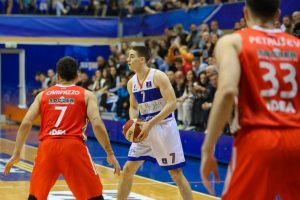 „CRVENO-BELI“ SE KOCKALI PA UBEDLJIVO SLAVILI: Nedović i Mitrović ostavili Zvezdu u trci za prvo mesto!