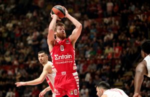 KAMENI ZID EVROLIGE: Amerikanac sa grčkim pasošem najbolji defanzivac takmičenja! (VIDEO)