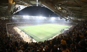 EKSPRESNA REAKCIJA AEK-A: Pronašli huligane koji su razvili sraman transparent! (FOTO)