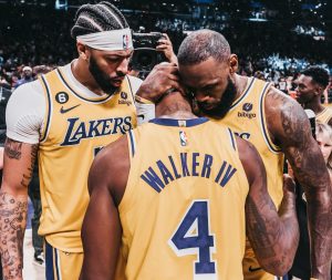 LEJKERSI SLAVE LUNI VOKERA: Prošlogodišnji šampion na ivici ambisa! (VIDEO)