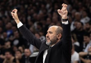 MATEO: ‘Ne dolazimo u strahu! Hajde da budemo prvi u istoriji koji su nadoknadili 0:2!’ (VIDEO)