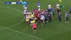 STANKOVIĆ POBESNEO NA MOMKA MIHINE ĆERKE: Sramna gestikulacija mladog fudbalera! (FOTO) (VIDEO)