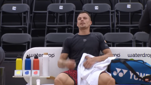 FUČOVIČ IMAO ŽUTU MINUTU, PA VREĐAO PROTIVNIKA: ‘Šta je sa je**nim mladim teniserima!?’ (VIDEO)