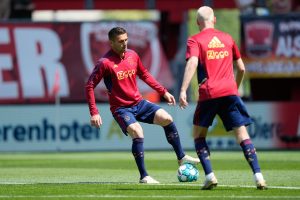 TADIĆ PROPUŠTA LIGU ŠAMPIONA: Ajaks izgubio u poslednjem kolu Eredivizije i pozdravio se sa elitom!