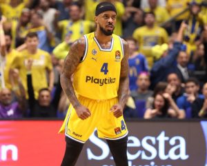 LJUBIMAC DELIJE UDARIO NA PAO: „To nije košarka, oni se ponašaju kukavički!“