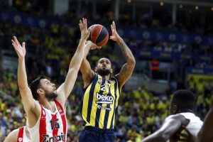 FENER IZBORIO MAJSTORICU: Konačna odluka pada u Pireju!