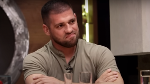 PROSLAVLJENI BORAC OTVORIO DUŠU, SUZE SAME TEKU: ‘Majka me zove, plače, vrišti! Zvao me je 15 puta tog dana…’ (VIDEO)