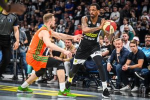 (POLUVREME) PARTIZAN I NANELI BRILJIRAJU: Cedevita ne može da pogodi ništa, „crno-beli“ na +16!