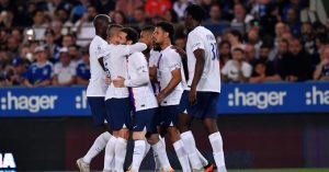 DA LI SE SPREMA NAJVEĆI TRANSFER U ISTORIJI?: Liverpul nudi 250 miliona za mladog napadača! (FOTO)