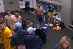 NINKOVIĆ NAKON DERBIJA OTIŠAO U PROTIVNIČKU SVLAČIONICU: Usledila je verbalna rasprava sa bivšim trenrrom i izbacivanje! (VIDEO)