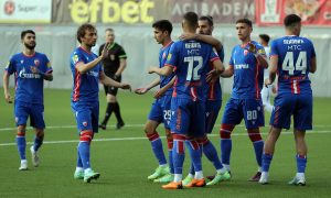 POLUVREME NA KROVU: Zvezda minimalna u uvodnom delu! (VIDEO) (FOTO)